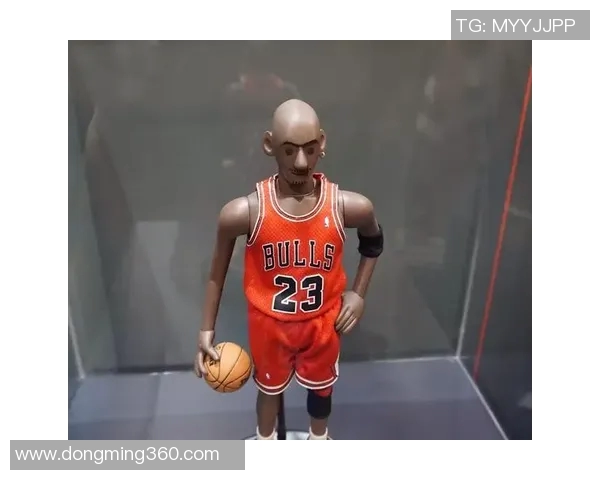 热销HotToys篮球明星玩具引领潮流收藏新风尚